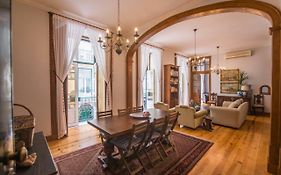 Classic Lisbon Downtown Apartment